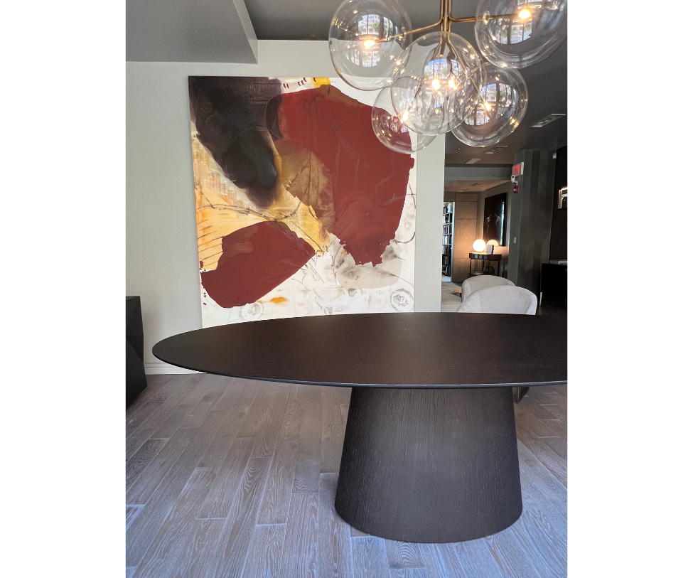 Emmemobili, Floor Sample Oval UFO Dining Table