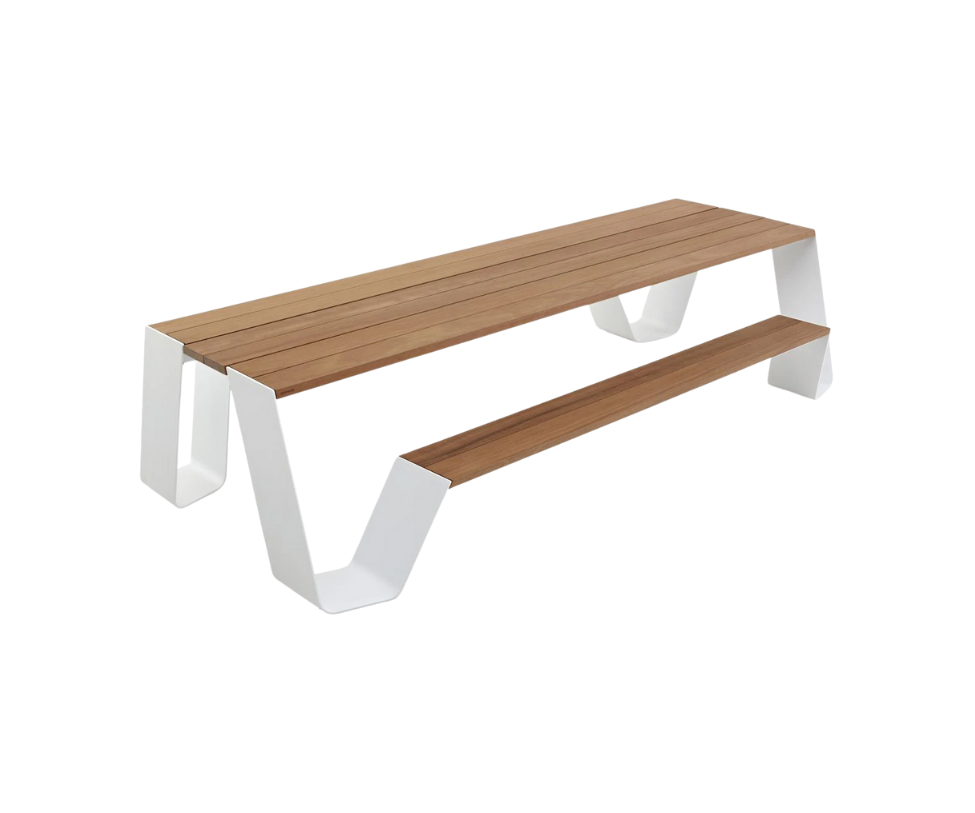 Extremis, Hopper AA Picnic Table