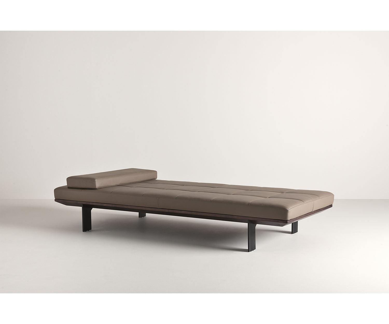 Frag, Hudson Daybed