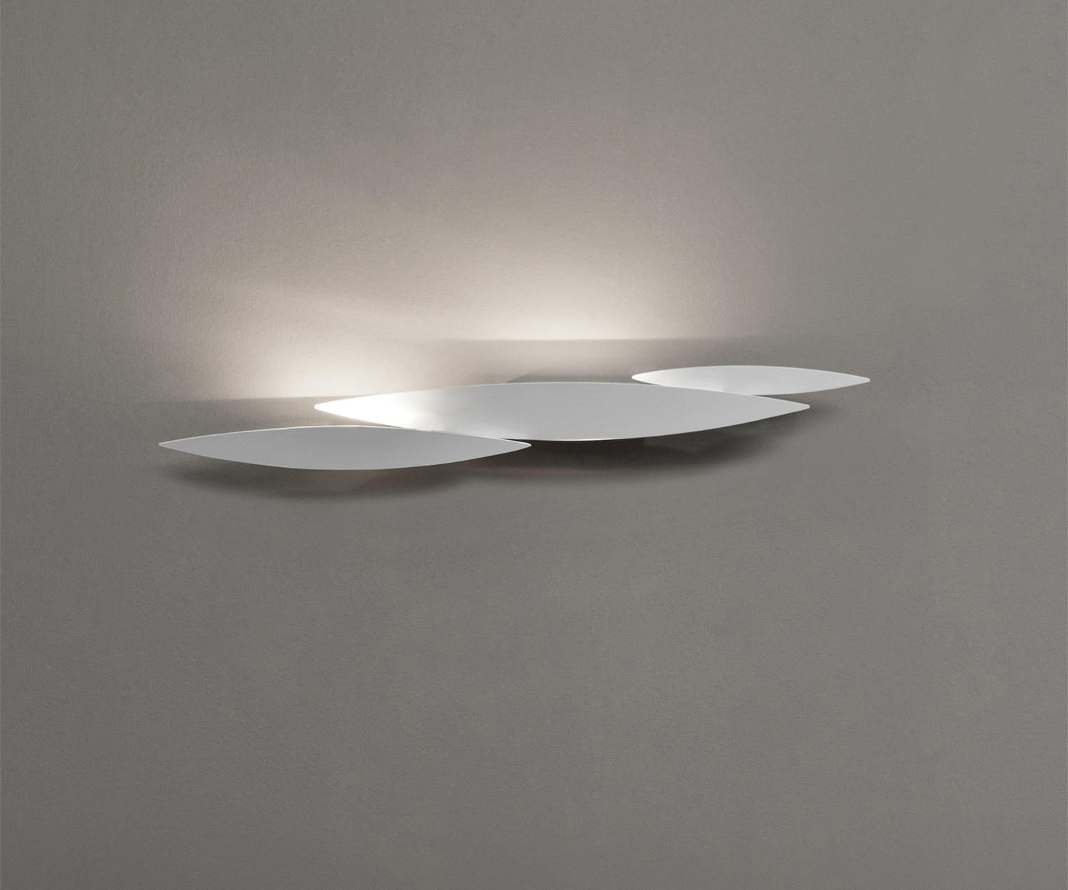 Terzani, I Lucci Argentati Wall Sconce