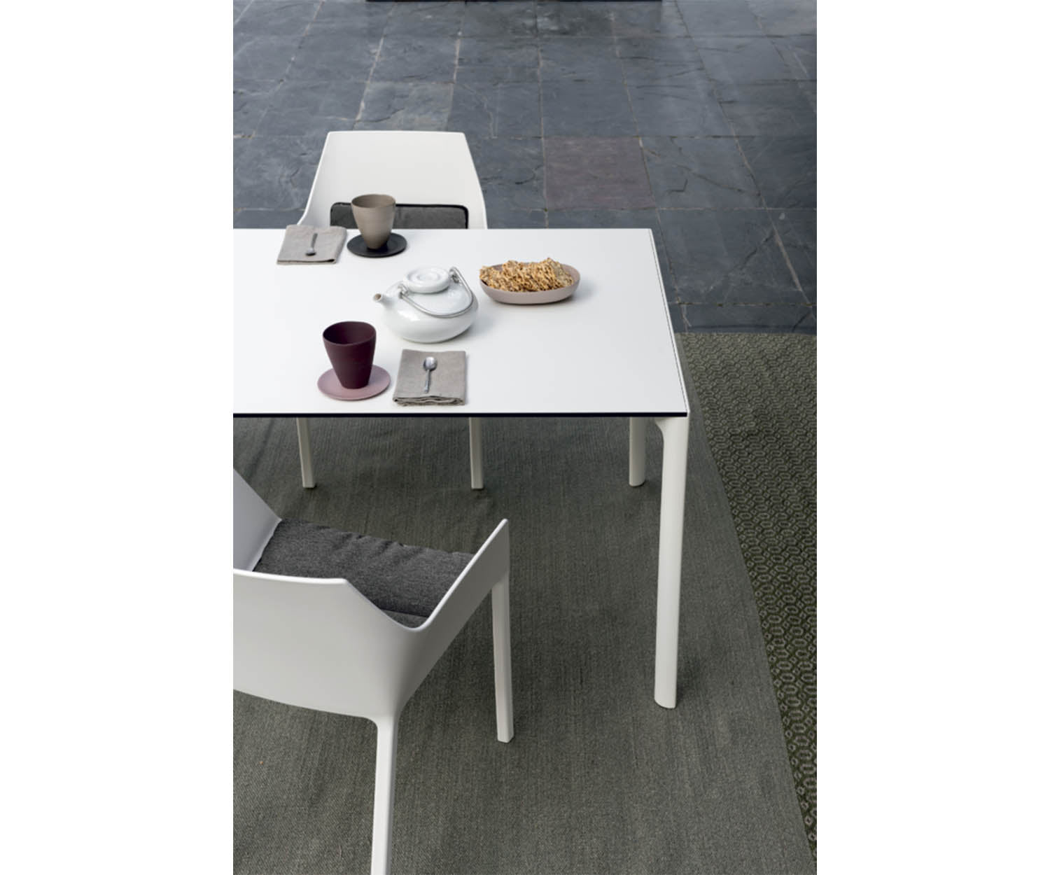 Kristalia, Maki Outdoor Dining Table