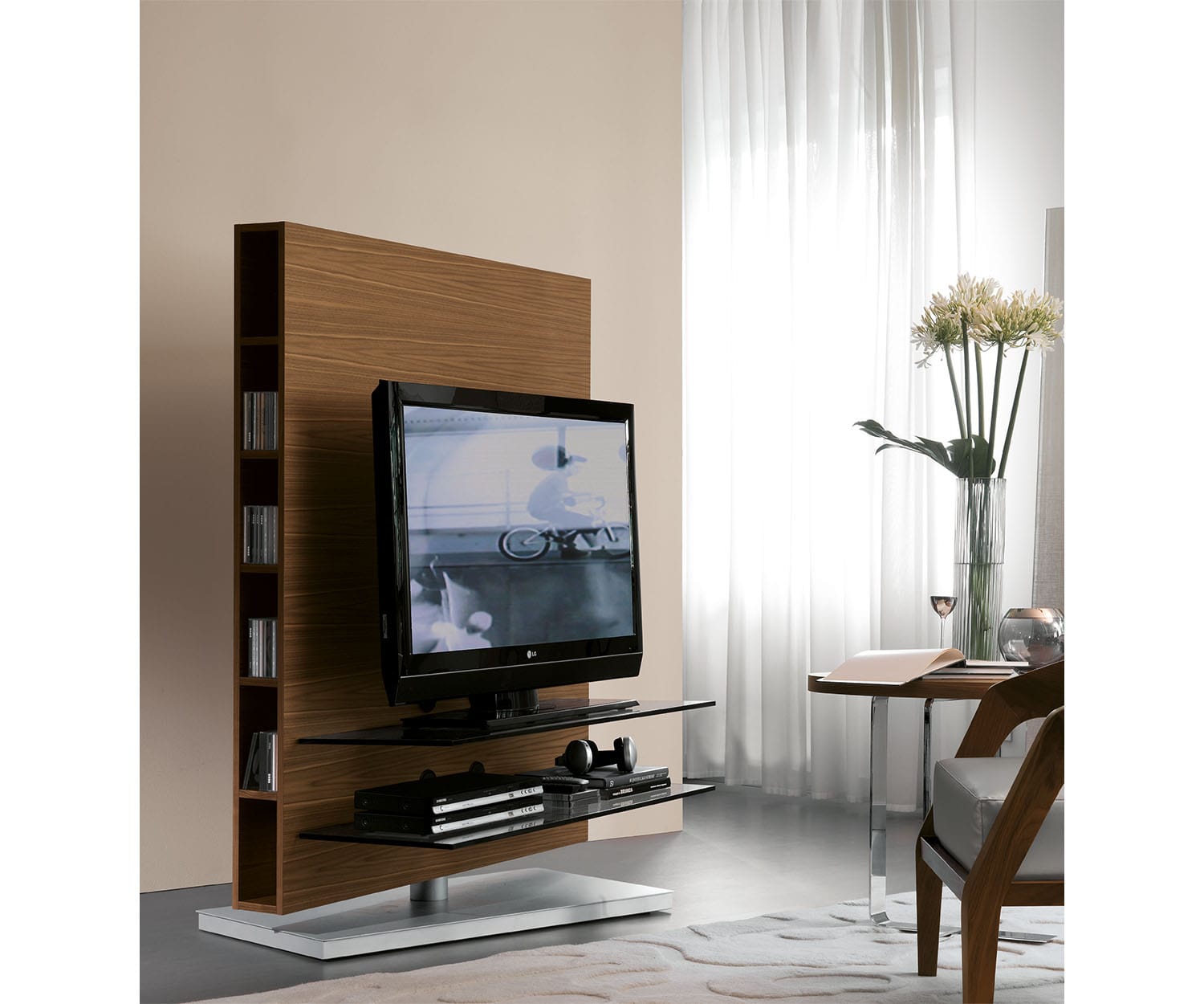 Porada, Mediacenter TV Stand