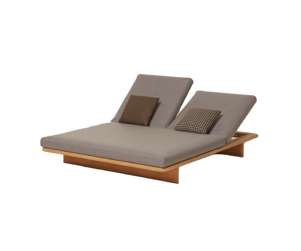 Kettal, Mesh Two-Place Deckchair