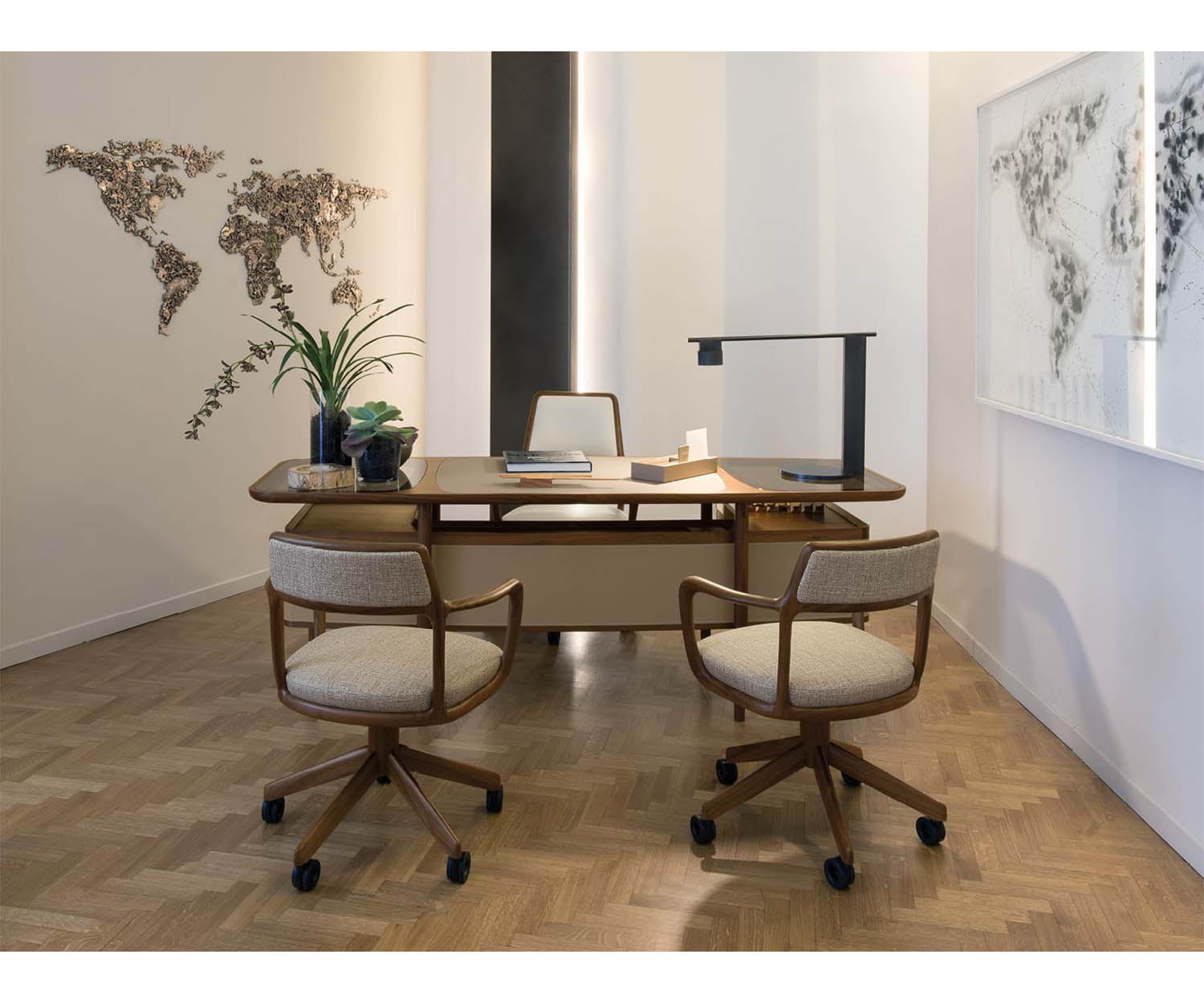 Giorgetti, Mogul Desk